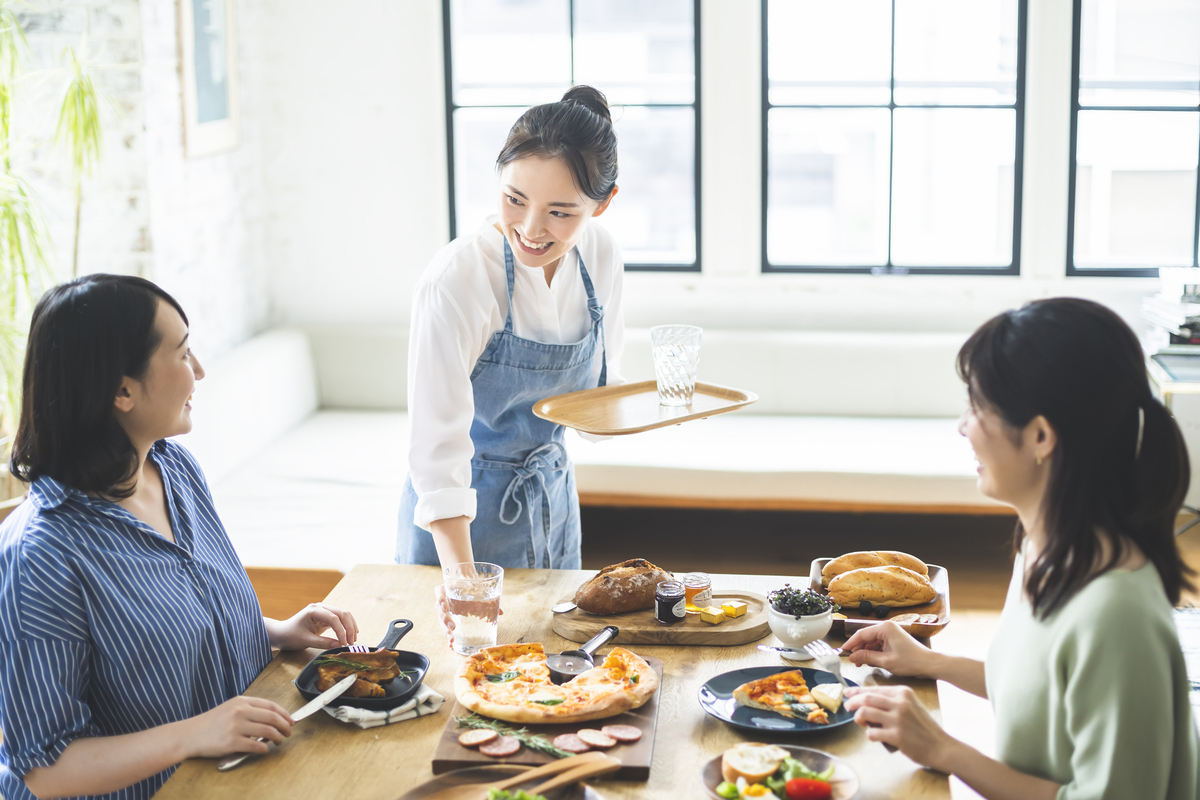 外食最新動向】2022年10月の外食売上はコロナ禍前の水準に！今後求め